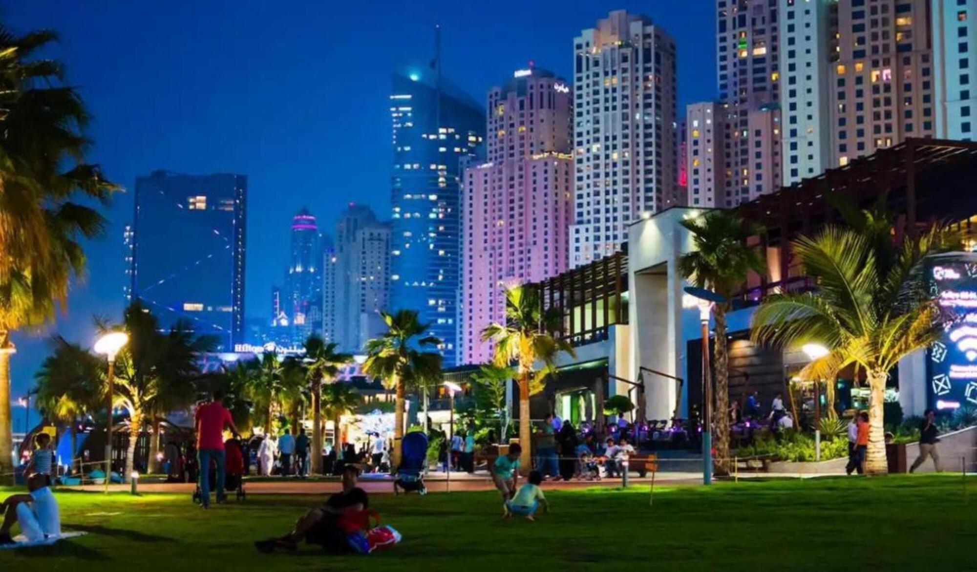 Ahlan New Horizon Jbr Hotell Dubai Exteriör bild